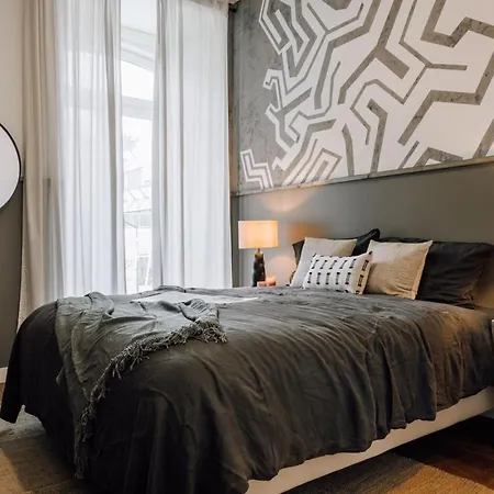 Asta - 2 Bedrooms In Santo Antonio ליסבון