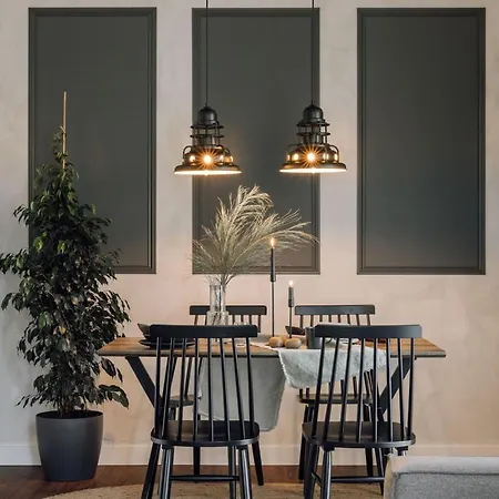 Asta - 2 Bedrooms In Santo Antonio * ליסבון